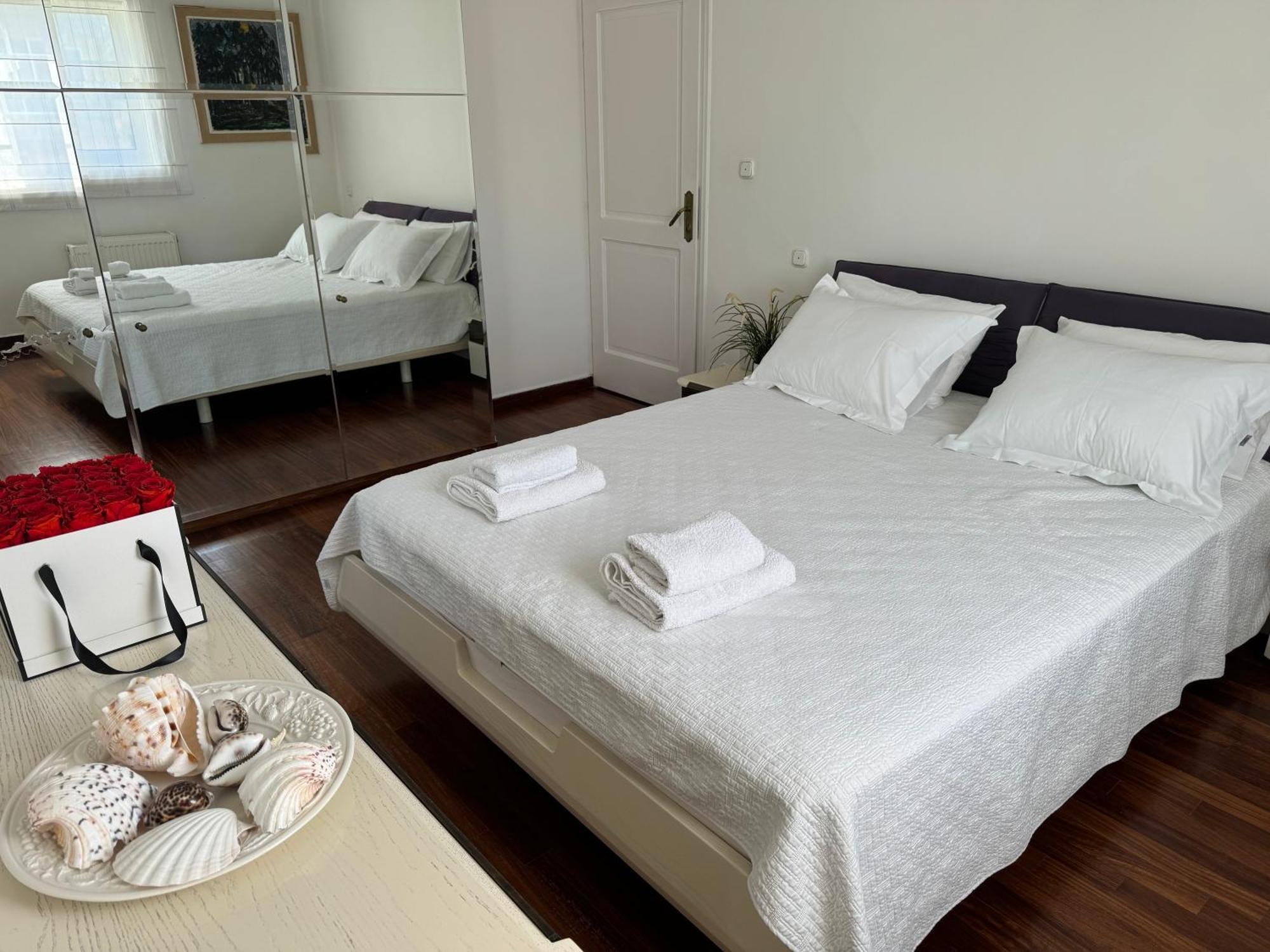 Vouliagmeni Seaside Escape Apartment Atena Exterior foto